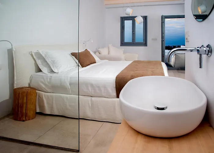 Alunia Incognito - Adults Only