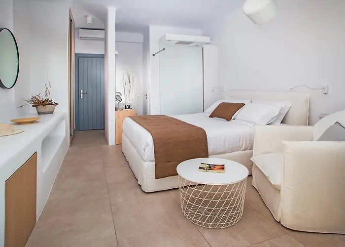 Alunia Incognito - Adults Only